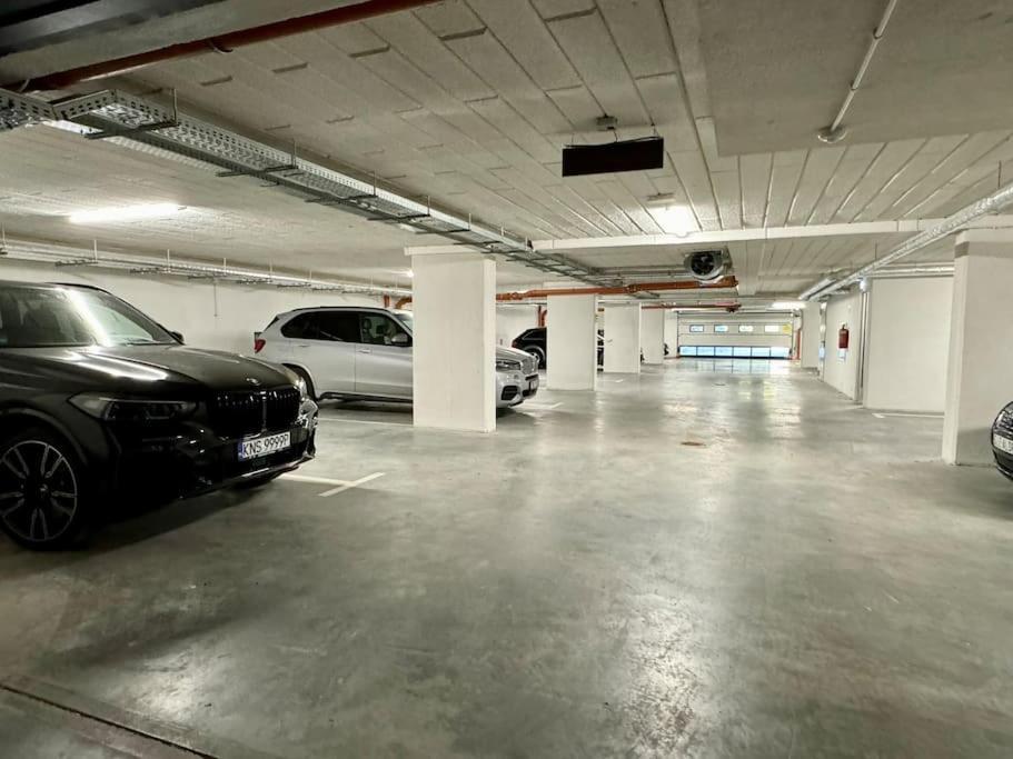 Art & High Studio Z Parkingiem Podziemnym กรินีซา ดรอยจ์ ภายนอก รูปภาพ